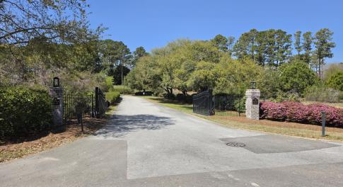 Barns Bluff Entrance