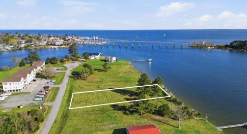 8046 Treasure Drive, Oriental