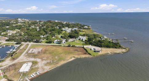 6-web-or-mls-1300 Marshallberg 004