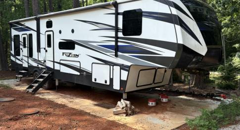 9332bc74-0c26-48c3-988a-8a270e69c24d