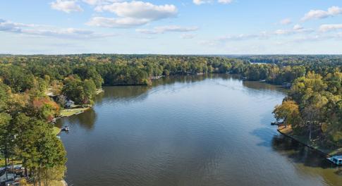 Welcome to 1607 Sagamore Dr!