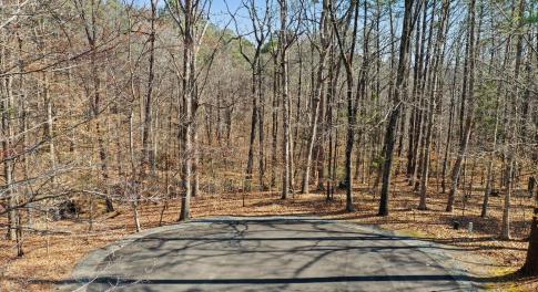 1 896 Monterey Valley