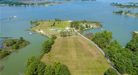 Welcome to Lady Creek, a tributary of Severn River