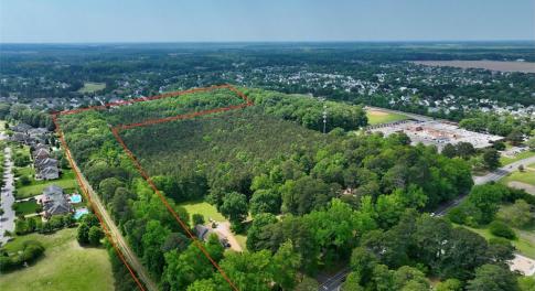 red lines show estimated property lines for all 3 properties