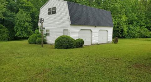 Det 2 story garage