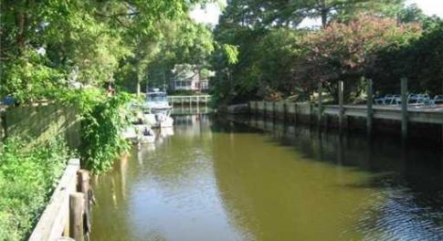 Access to Crystal Lake