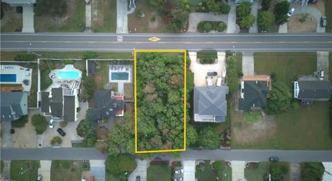 4th Row Homesite just a short distance to the beach! 0.25 Acres. Parcel lines are approximate to show estimated boundary lines.