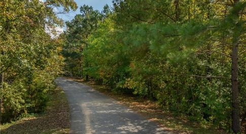 Entry to Plantation Dr