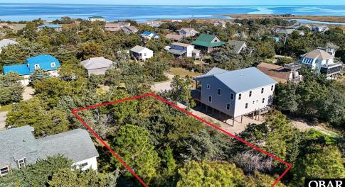 Lot lines are approximate.