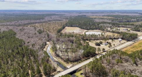 Aerial view of property's location featuring a hea