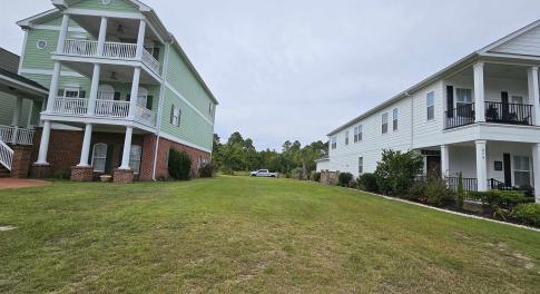 Vacant community lot