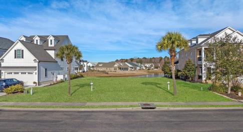 Surrounding community featuring a residential view