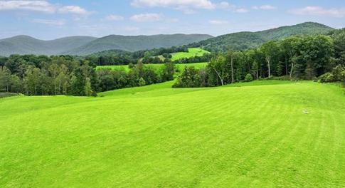 Create your farm, playgrounds and peaceful retreat right here.