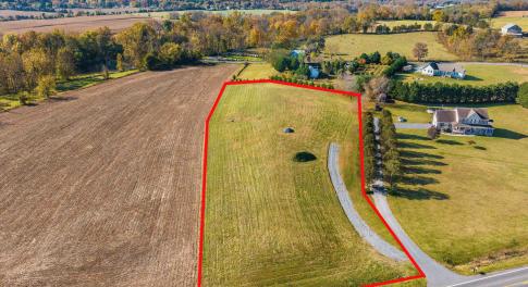 Spectacular opportunity to purchase 2.5 acres lot with Shenandoah River views , Blue Ridge Mountain Views and the Massanutten Peak.