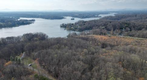 Smith Mountain Lake
