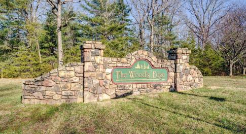 Woods Edge sign