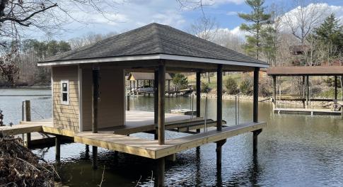 New quality boat dock