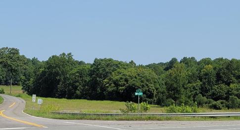 Altice/122 corner intersection