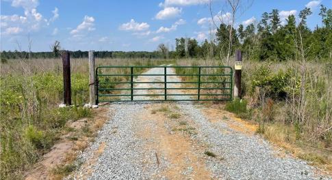 Gate at highway
