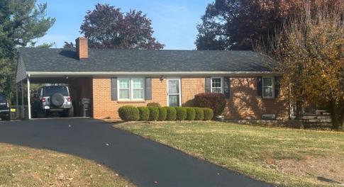 Front off home from Dixie Airport Road.  Freshly sealed paved drive.